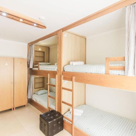 Peniche Surfcamp Hostel Đảo Đảo Baleal Ngoại thất bức ảnh