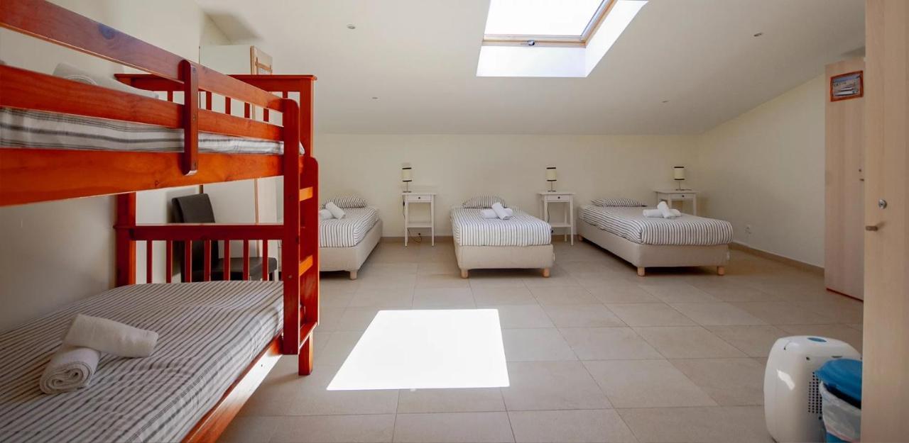 Peniche Surfcamp Hostel Đảo Đảo Baleal Ngoại thất bức ảnh