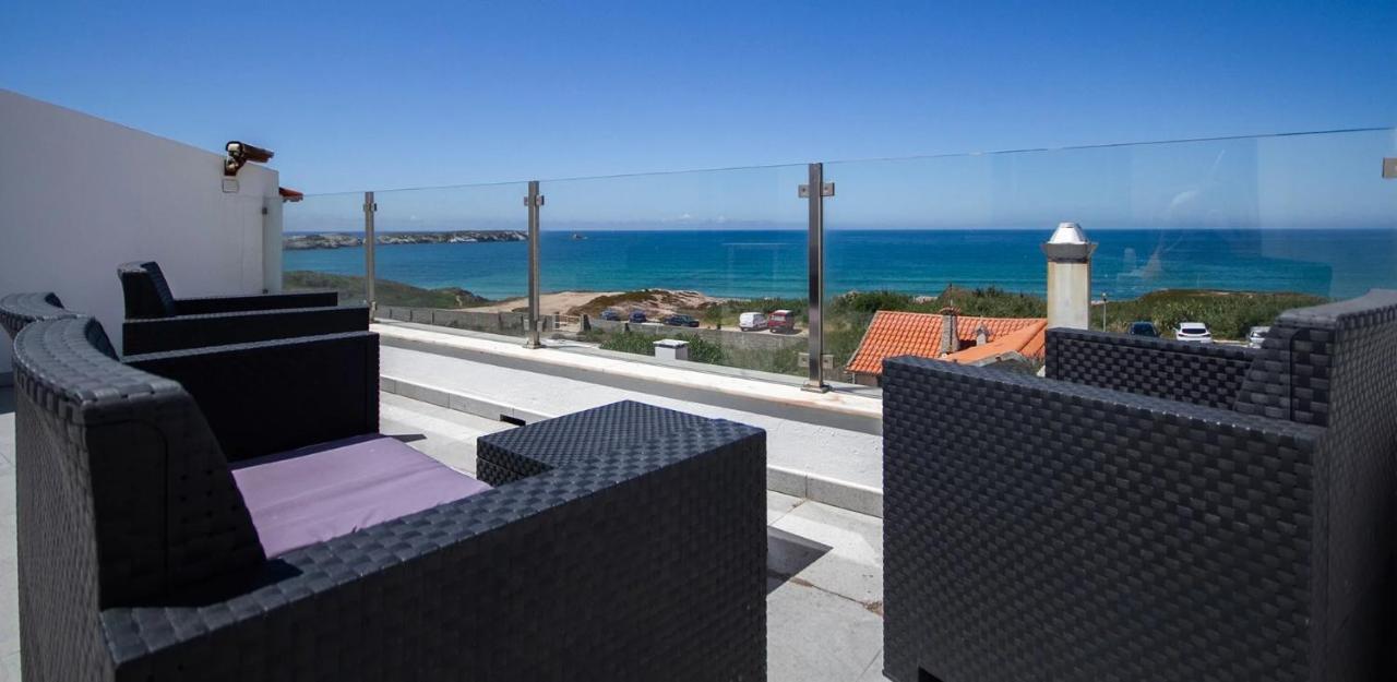 Peniche Surfcamp Hostel Đảo Đảo Baleal Ngoại thất bức ảnh