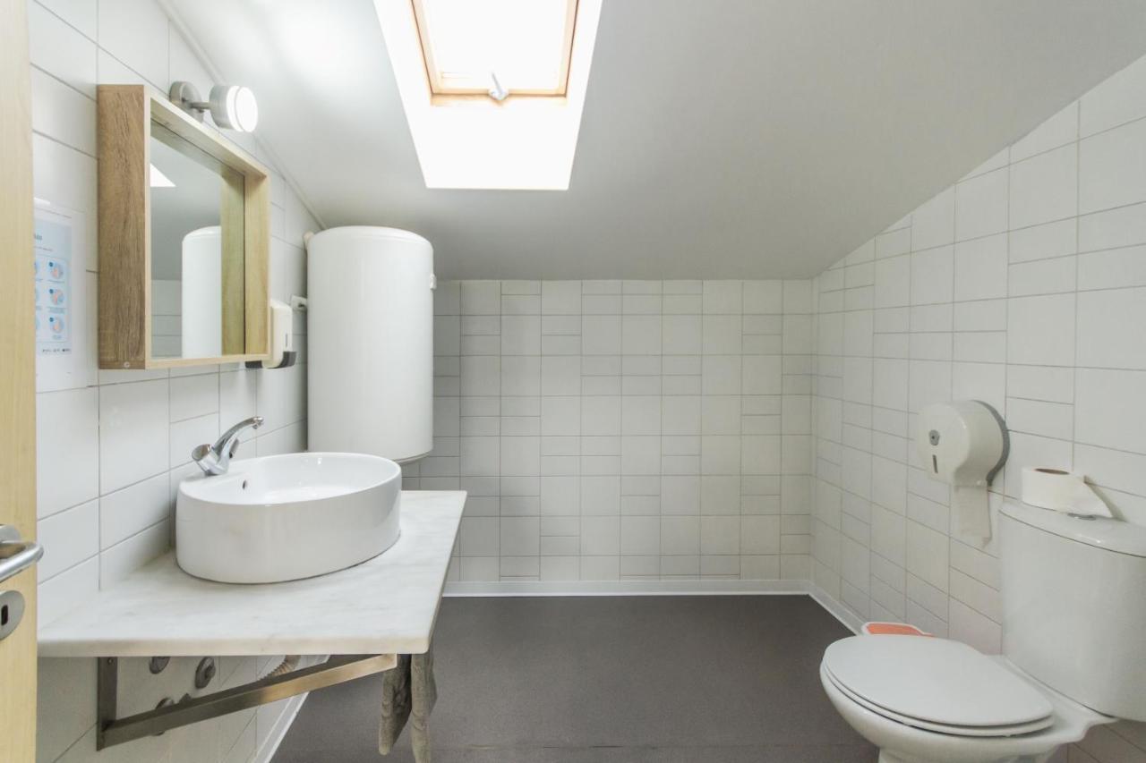 Peniche Surfcamp Hostel Đảo Đảo Baleal Ngoại thất bức ảnh