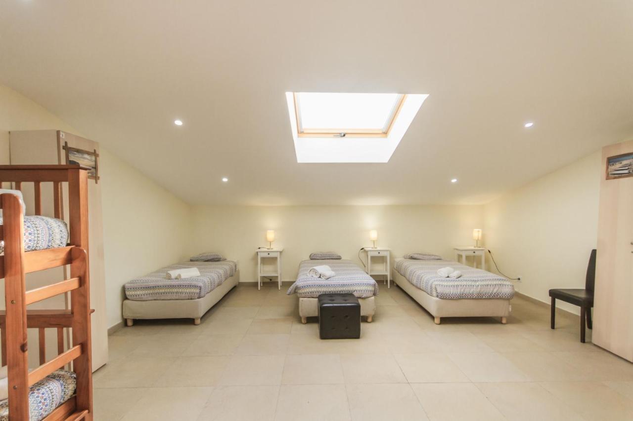 Peniche Surfcamp Hostel Đảo Đảo Baleal Ngoại thất bức ảnh