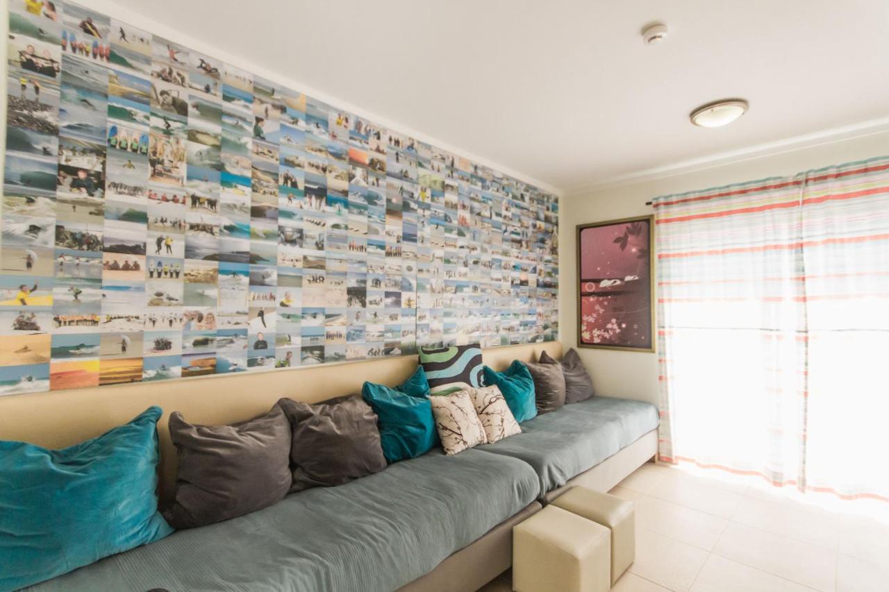 Peniche Surfcamp Hostel Đảo Đảo Baleal Ngoại thất bức ảnh