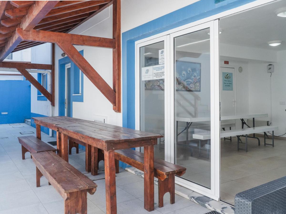 Peniche Surfcamp Hostel Đảo Đảo Baleal Ngoại thất bức ảnh