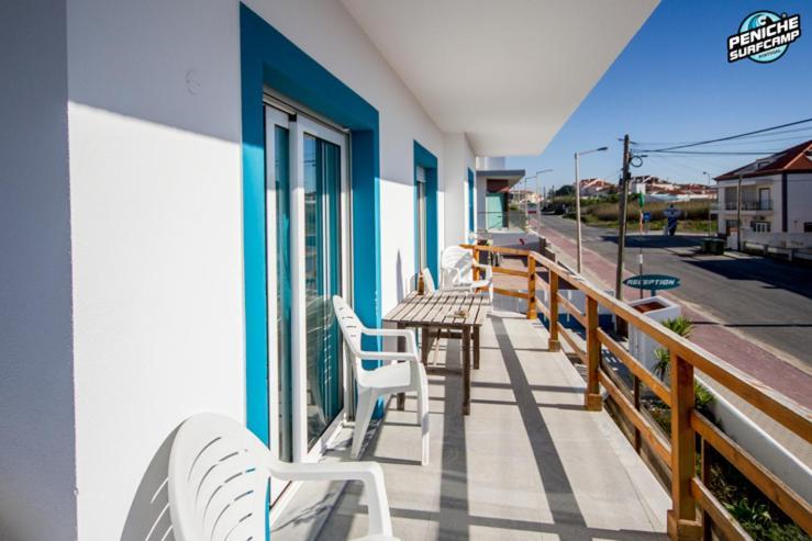 Peniche Surfcamp Hostel Đảo Đảo Baleal Ngoại thất bức ảnh