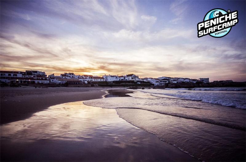 Peniche Surfcamp Hostel Đảo Đảo Baleal Ngoại thất bức ảnh